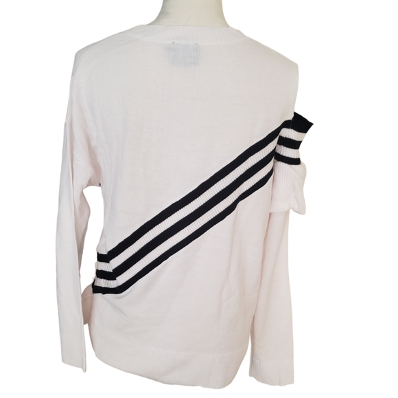 Cliche NWT Ruffle One Cold Shoulder White With Black Stripes Sweater Size M - Picture 3 of 6
